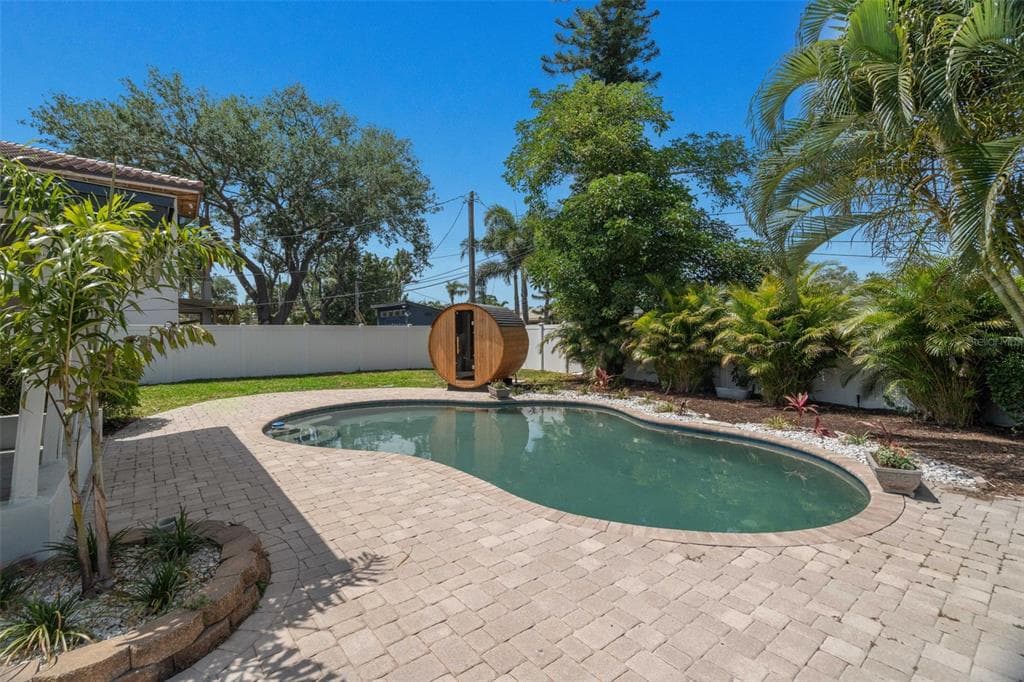 1715 DELAWARE AVENUE NE, ST PETERSBURG, FL 33703 — zdjęcie 3