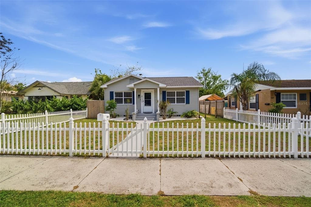 4120 BURLINGTON AVENUE N, ST PETERSBURG, FL 33713 — zdjęcie 2