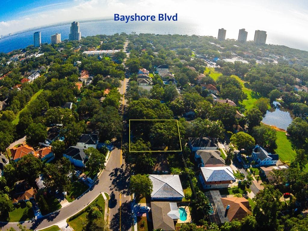 3136 W EUCLID AVENUE, TAMPA, FL 33629