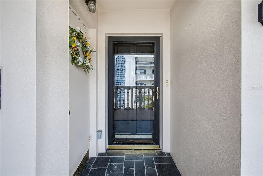 131 BLUFF VIEW DRIVE # 401, BELLEAIR BLUFFS, FL 33770 — zdjęcie 2