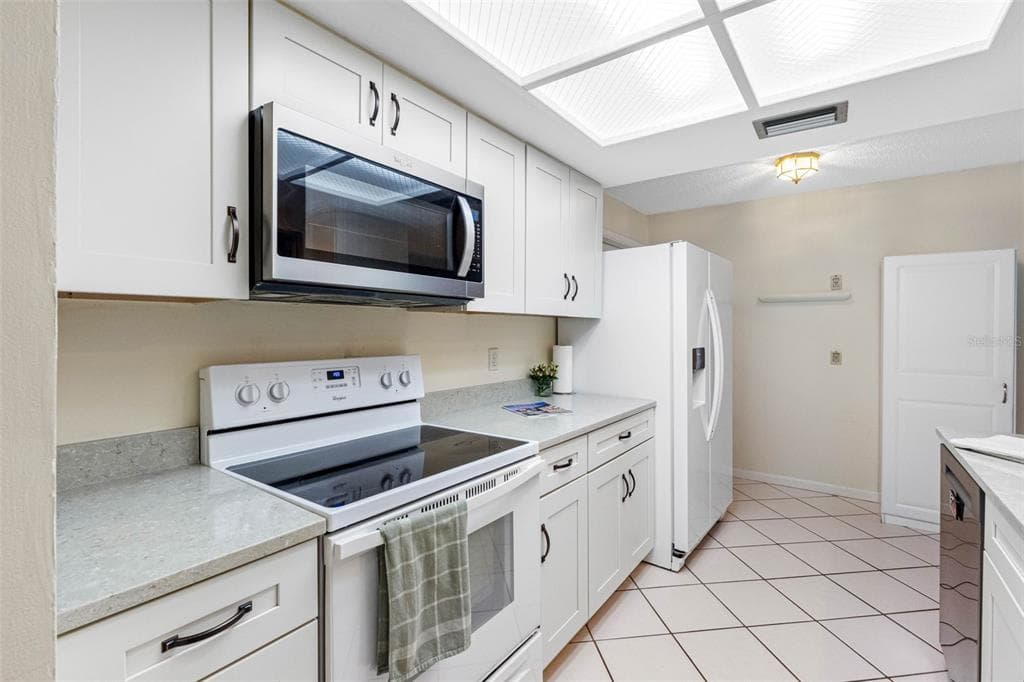 12200 VONN ROAD # 6B, LARGO, FL 33774 — zdjęcie 4
