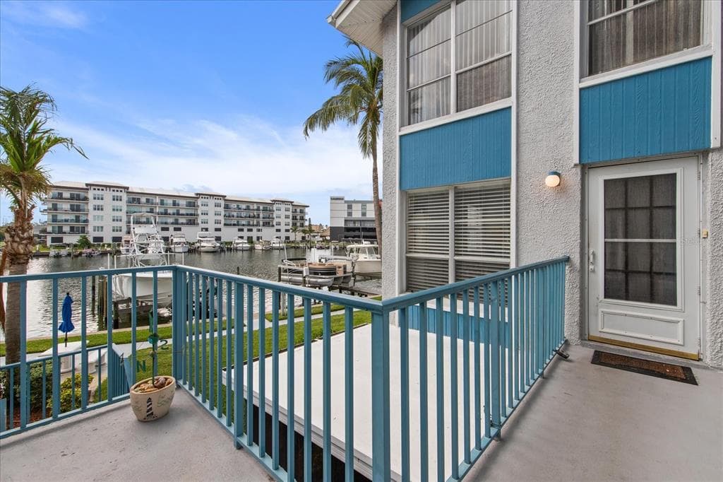 179 MEDALLION BOULEVARD # H, MADEIRA BEACH, FL 33708 — zdjęcie 2