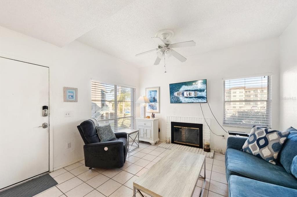 179 MEDALLION BOULEVARD # H, MADEIRA BEACH, FL 33708 — zdjęcie 3