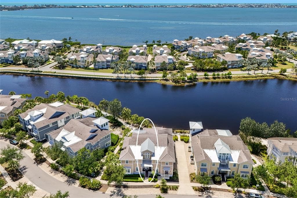 258 SAPPHIRE LAKE DRIVE # 202, BRADENTON, FL 34209