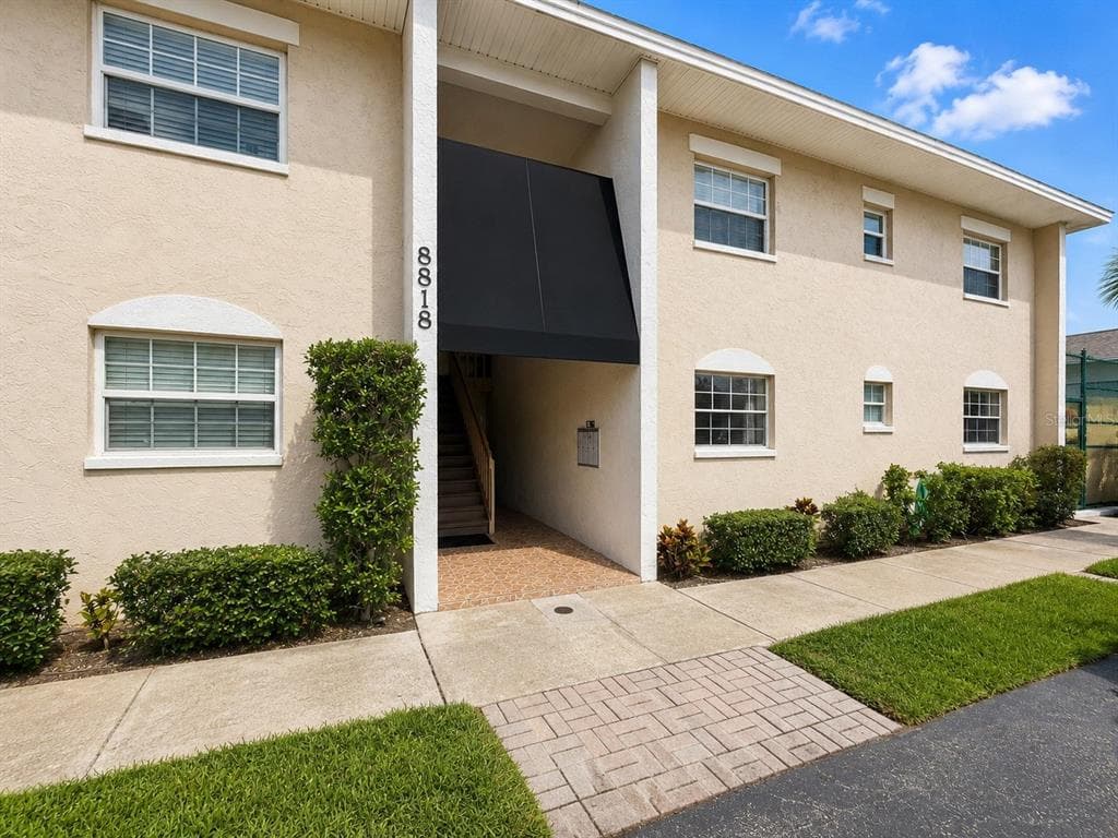 8818 BAY POINTE DRIVE # 108, TAMPA, FL 33615 — zdjęcie 2
