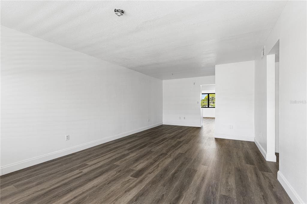 5080 LOCUST STREET NE # 322, ST PETERSBURG, FL 33703 — zdjęcie 3