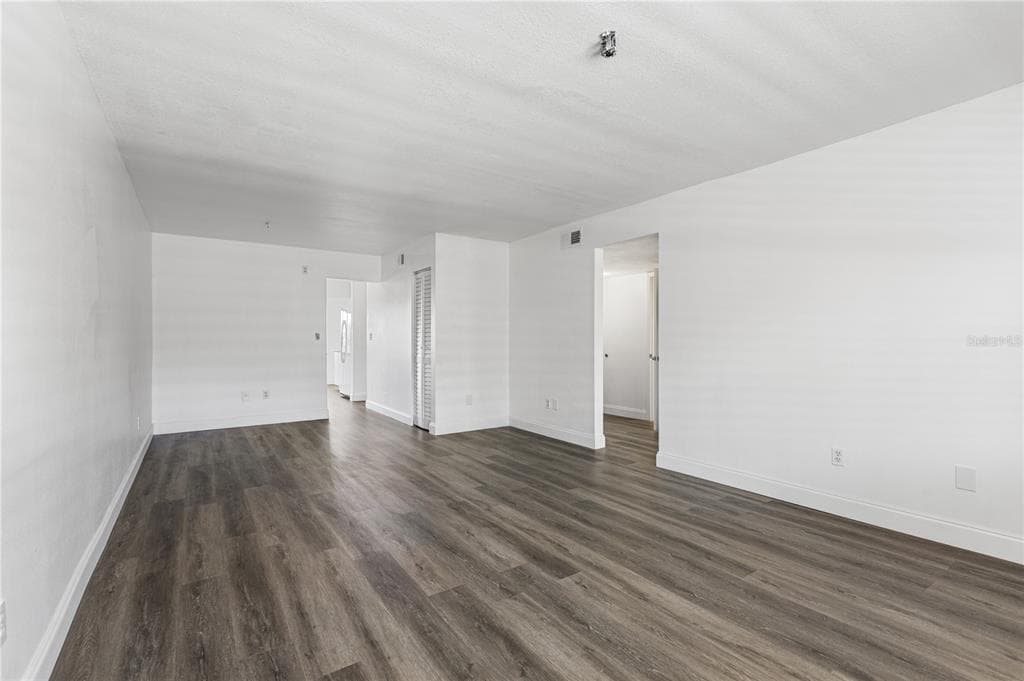 5080 LOCUST STREET NE # 322, ST PETERSBURG, FL 33703 — zdjęcie 4