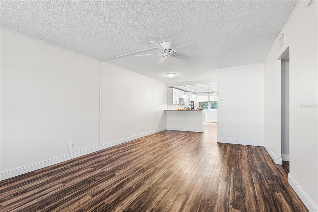 4915 BAY STREET NE # 224, ST PETERSBURG, FL 33703 — zdjęcie 3