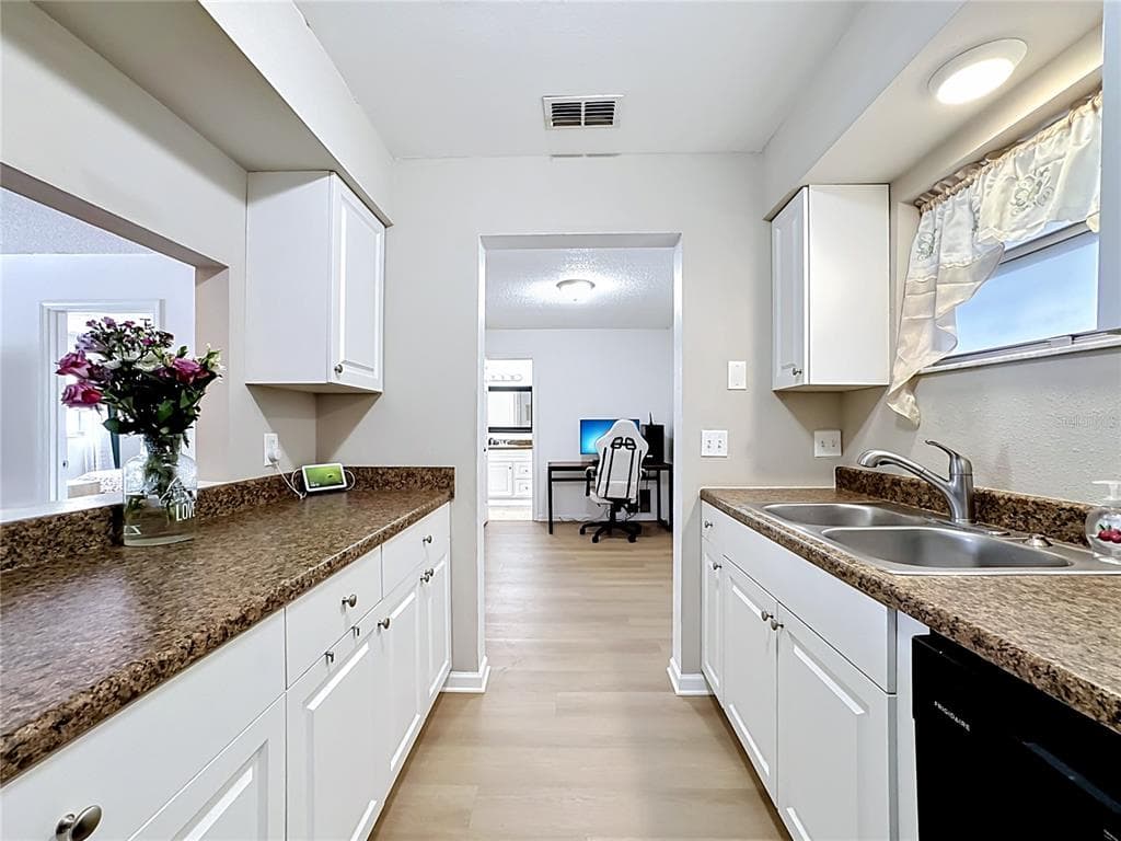 5507 FOUNTAIN LAKE CIRCLE # B206, BRADENTON, FL 34207 — zdjęcie 3