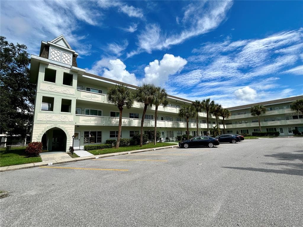 2386 SUMATRAN WAY # 68, CLEARWATER, FL 33763