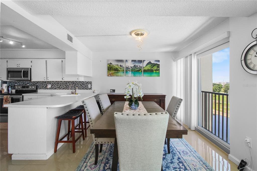 225 COUNTRY CLUB DRIVE # 1604, LARGO, FL 33771 — zdjęcie 2
