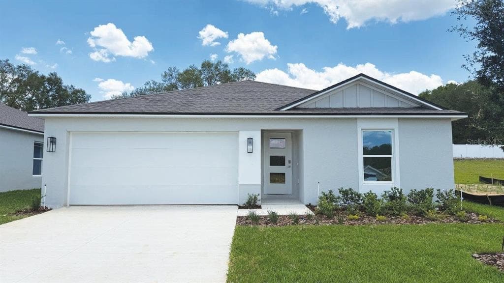 211 SKYFIELD COURT, LADY LAKE, FL 32159