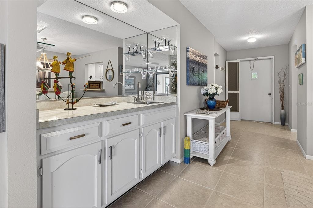 360 THREE LAKES LANE # J, VENICE, FL 34285 — zdjęcie 5