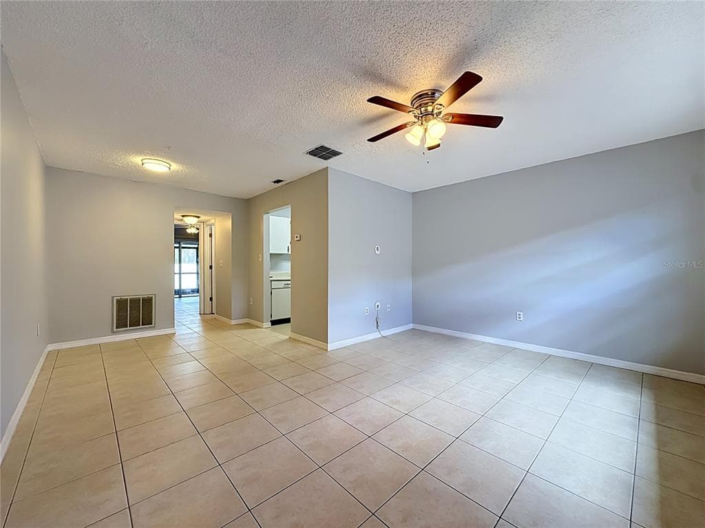 2474 ENTERPRISE ROAD # 3, CLEARWATER, FL 33763 — zdjęcie 5