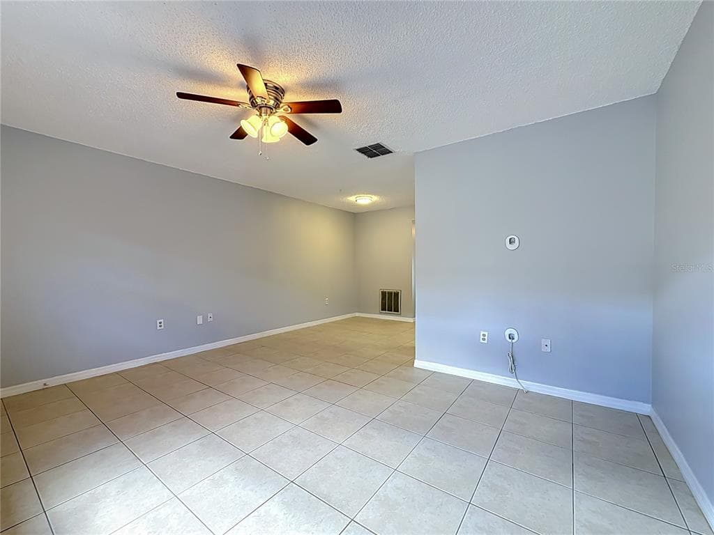 2474 ENTERPRISE ROAD # 3, CLEARWATER, FL 33763 — zdjęcie 4