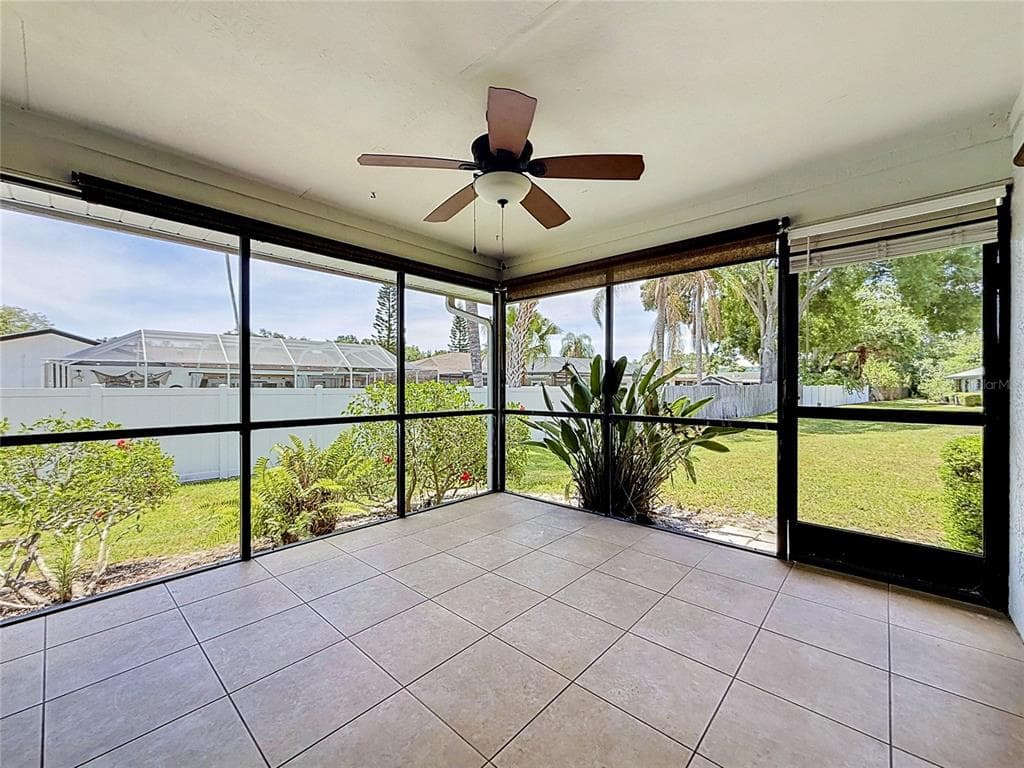 2733 COUNTRYSIDE BOULEVARD # 105, CLEARWATER, FL 33761 — zdjęcie 3