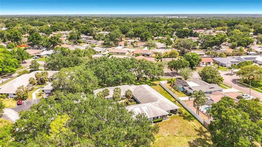 2733 COUNTRYSIDE BOULEVARD # 105, CLEARWATER, FL 33761 — zdjęcie 5