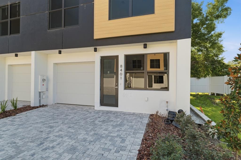 8401 MODANO PLACE, TAMPA, FL 33614