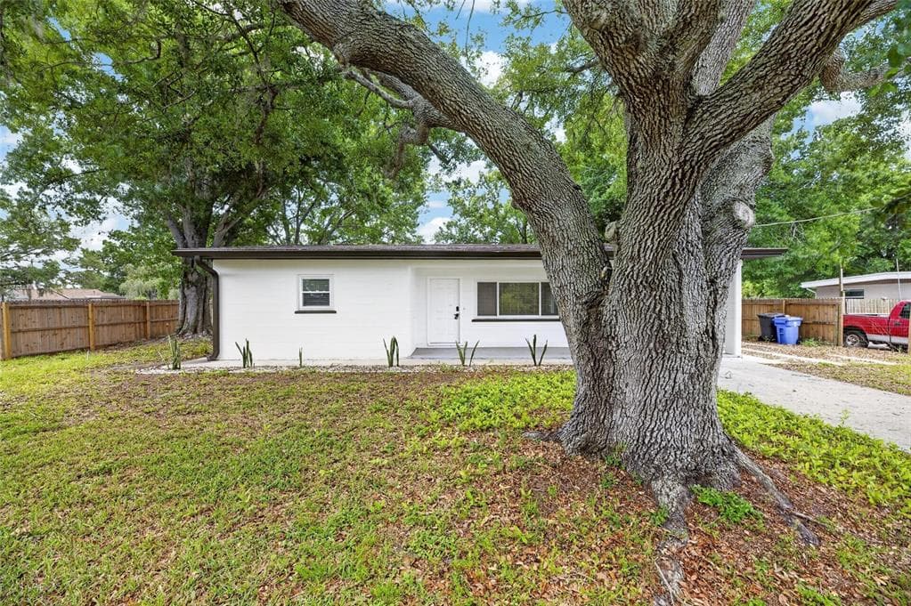 204 7TH AVENUE NW, RUSKIN, FL 33570 — zdjęcie 2