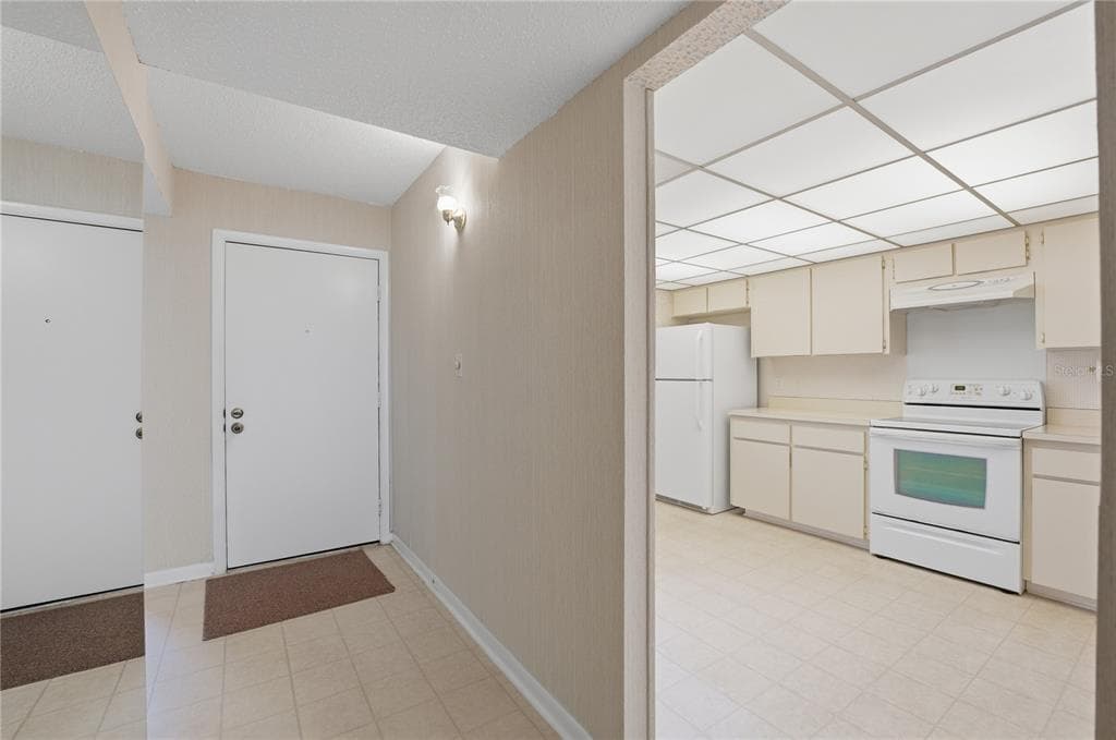 7 ESCONDIDO CIRCLE # 67, ALTAMONTE SPRINGS, FL 32701 — zdjęcie 4