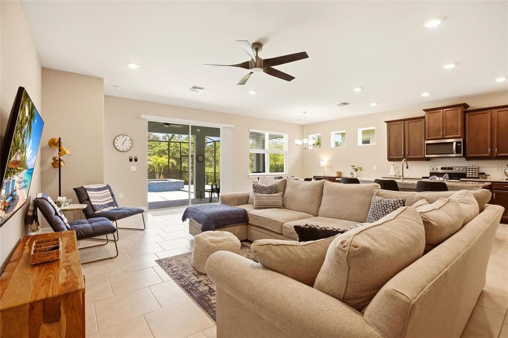 844 HEATHER LAKE AVENUE, CAPE CORAL, FL 33993 — zdjęcie 3