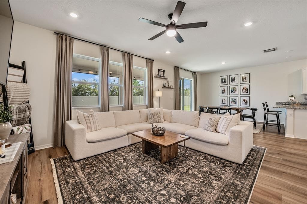37668 YUKON DRIVE, ZEPHYRHILLS, FL 33540 — zdjęcie 4