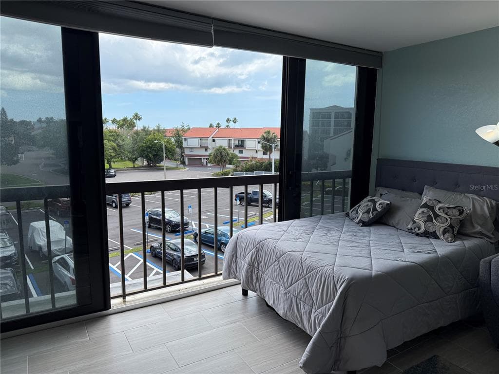 255 DOLPHIN POINT # 305, CLEARWATER BEACH, FL 33767 — zdjęcie 5