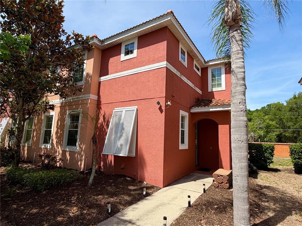 720 LAS FUENTES DRIVE, KISSIMMEE, FL 34746