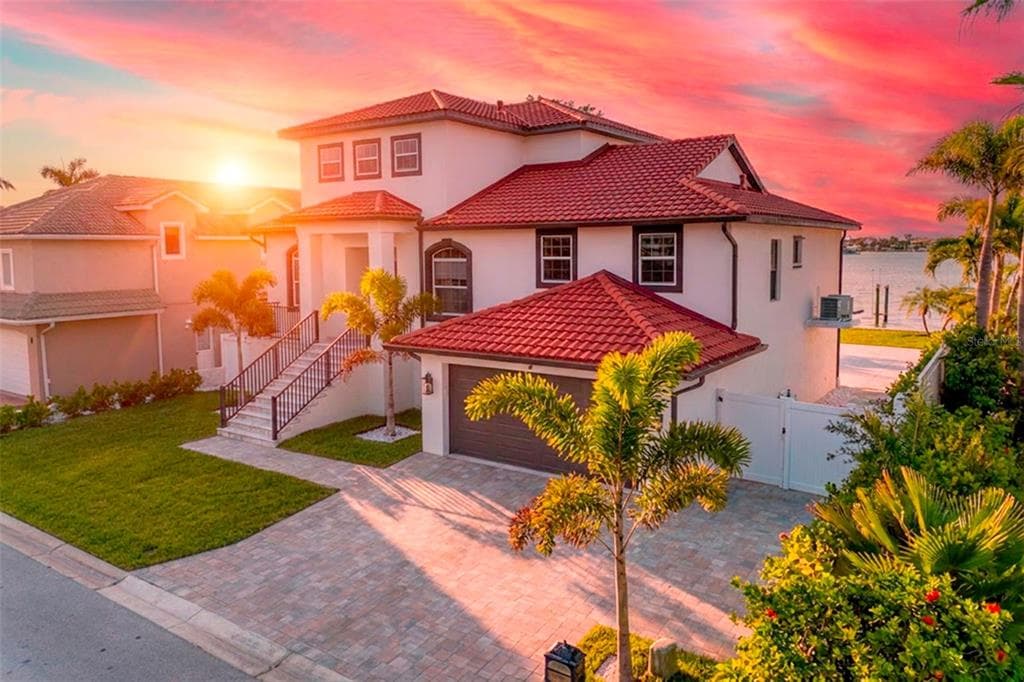 4 PARADISE LANE, TREASURE ISLAND, FL 33706