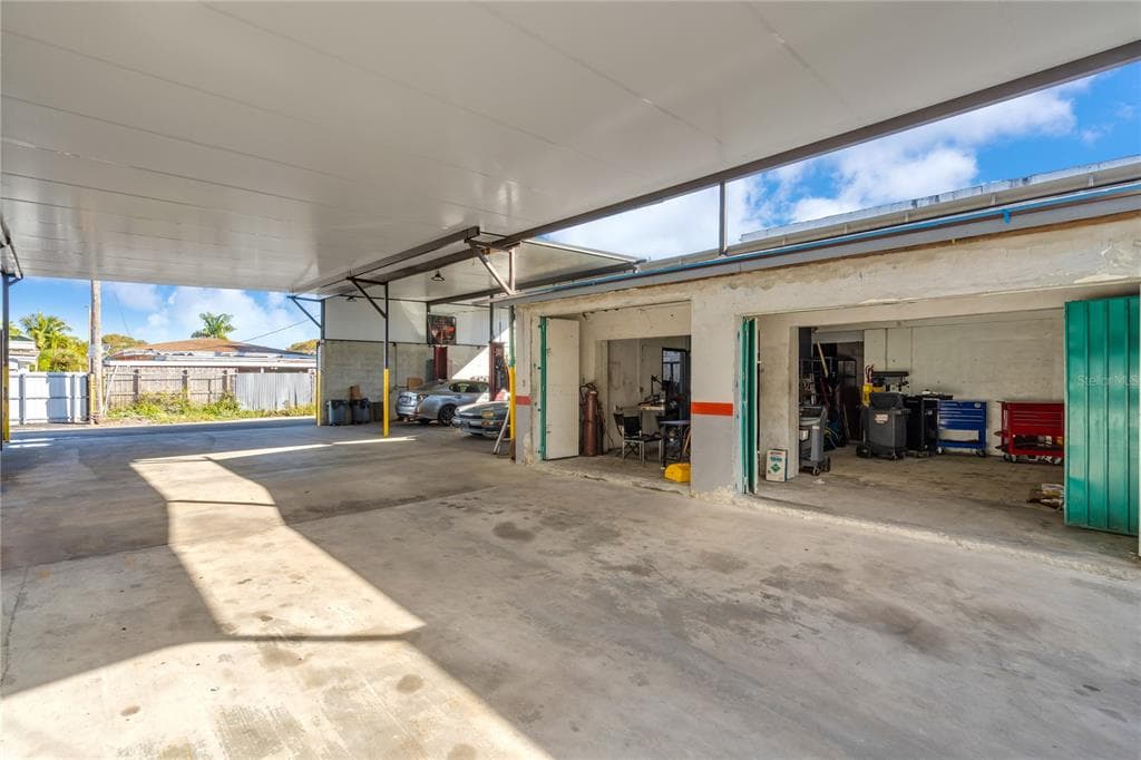 3219 SW 8TH STREET, MIAMI, FL 33135 — zdjęcie 3