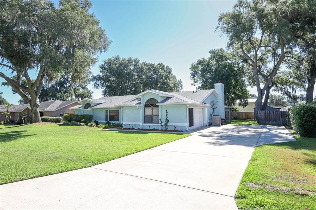610 YORKTOWN DRIVE, LEESBURG, FL 34748 — zdjęcie 2