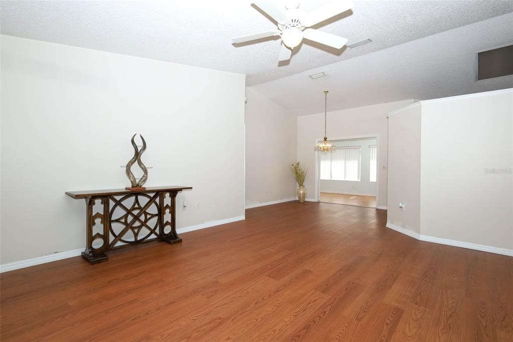 610 YORKTOWN DRIVE, LEESBURG, FL 34748 — zdjęcie 4