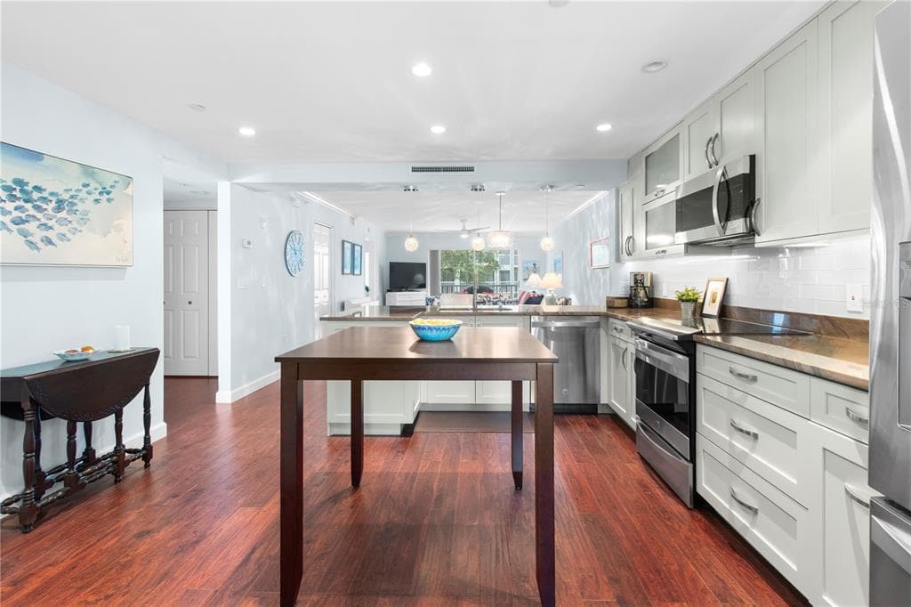 9320 CLUBSIDE CIRCLE # 2201, SARASOTA, FL 34238 — zdjęcie 4