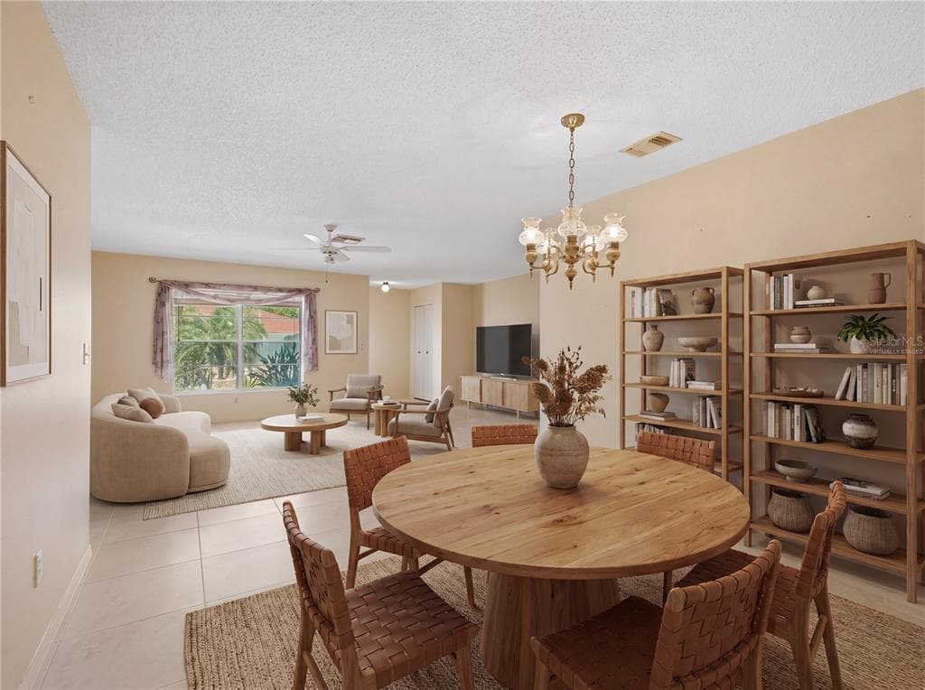 1027 BLUEWATER DRIVE, SUN CITY CENTER, FL 33573 — zdjęcie 2