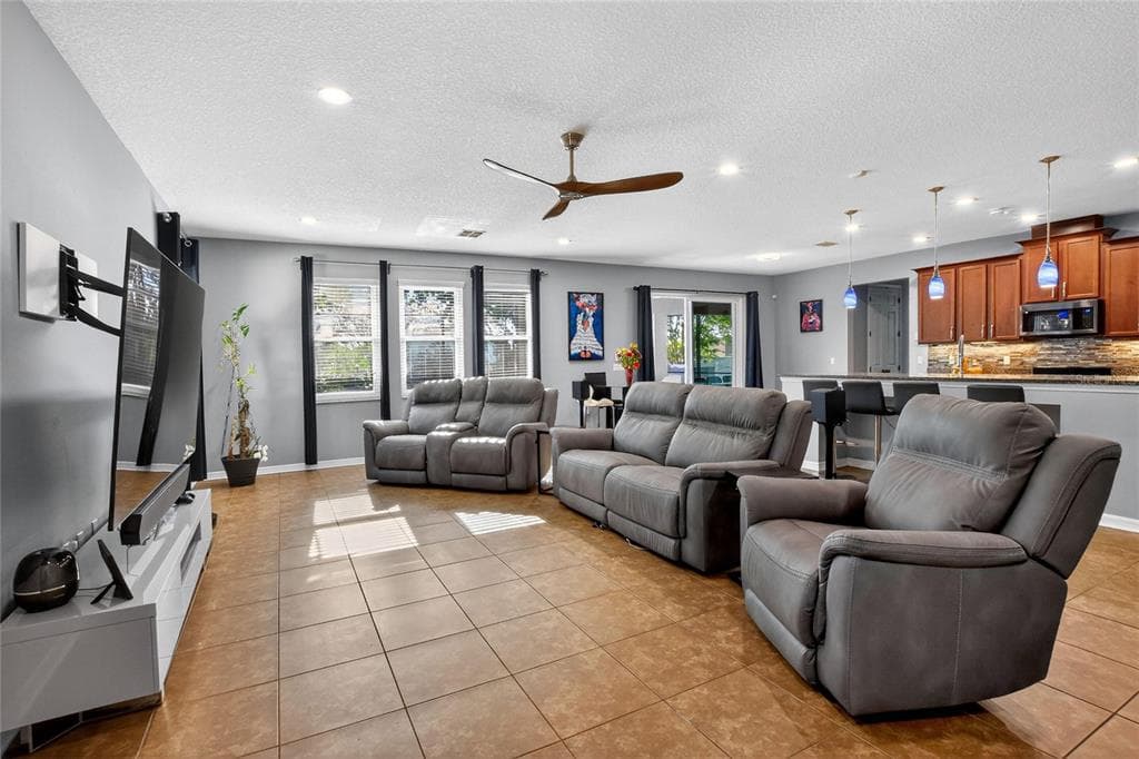 232 MAGNETA LOOP, AUBURNDALE, FL 33823 — zdjęcie 2
