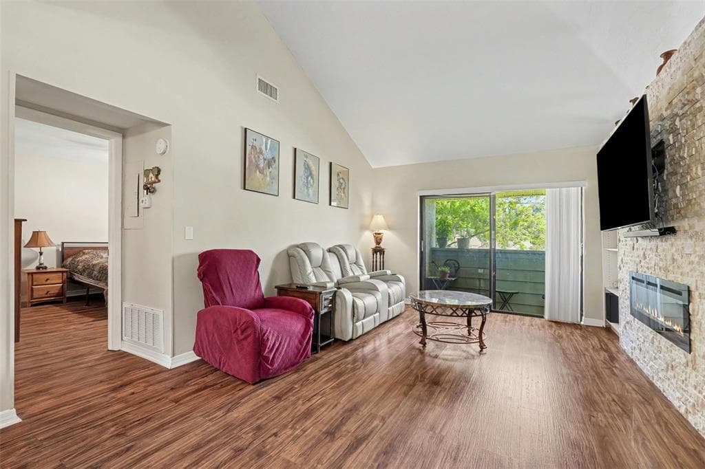13507 PALMWOOD LANE # 13507, TAMPA, FL 33618 — zdjęcie 4