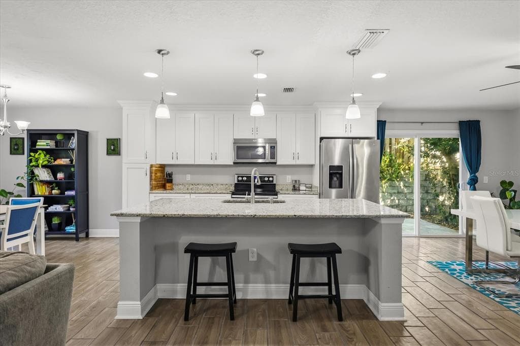 524 E HILLCREST STREET, ALTAMONTE SPRINGS, FL 32701 — zdjęcie 4