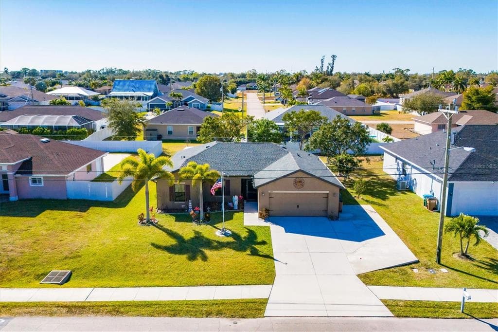 1826 SW TRAFALGAR PARKWAY, CAPE CORAL, FL 33991 — zdjęcie 2