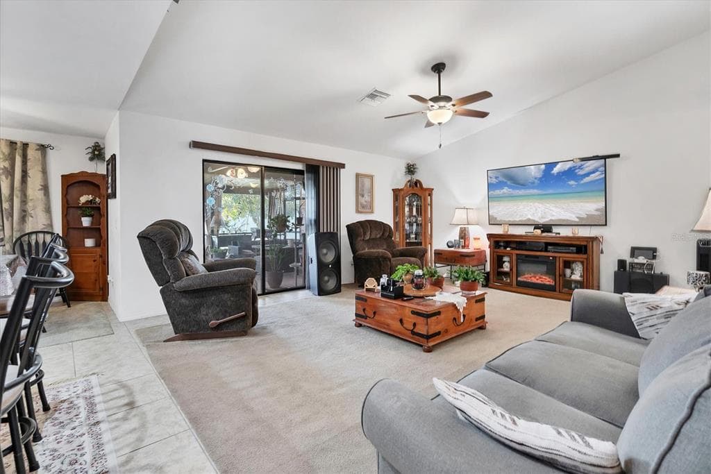 1826 SW TRAFALGAR PARKWAY, CAPE CORAL, FL 33991 — zdjęcie 4