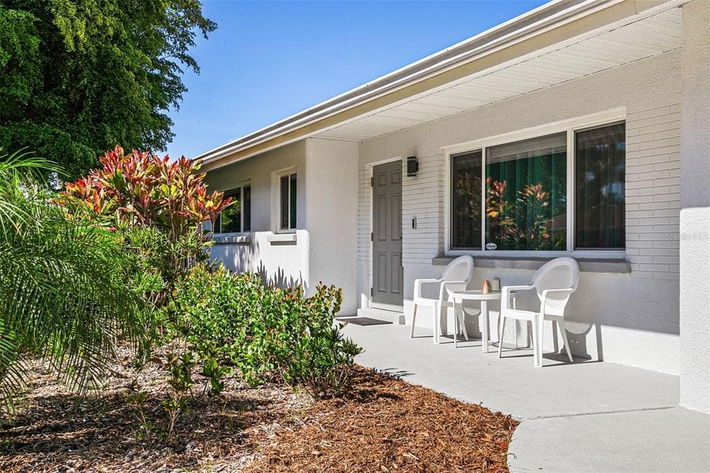 2747 JEFFERSON CIRCLE, SARASOTA, FL 34239 — zdjęcie 4