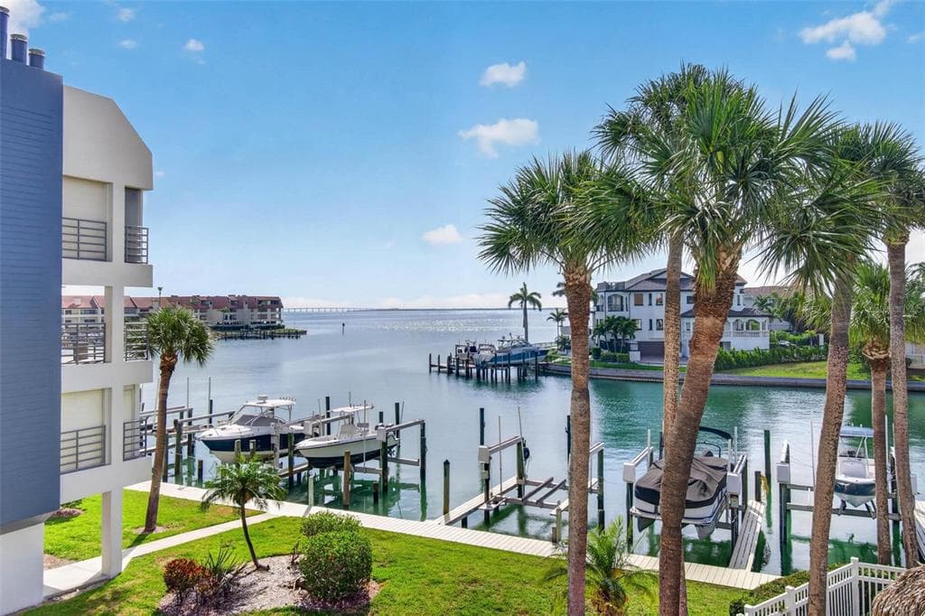 363 PINELLAS BAYWAY S # 42, ST PETERSBURG, FL 33715
