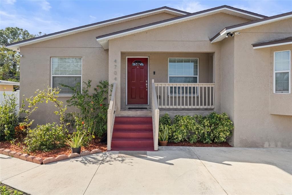4704 TOWN N COUNTRY BOULEVARD, TAMPA, FL 33615 — zdjęcie 2