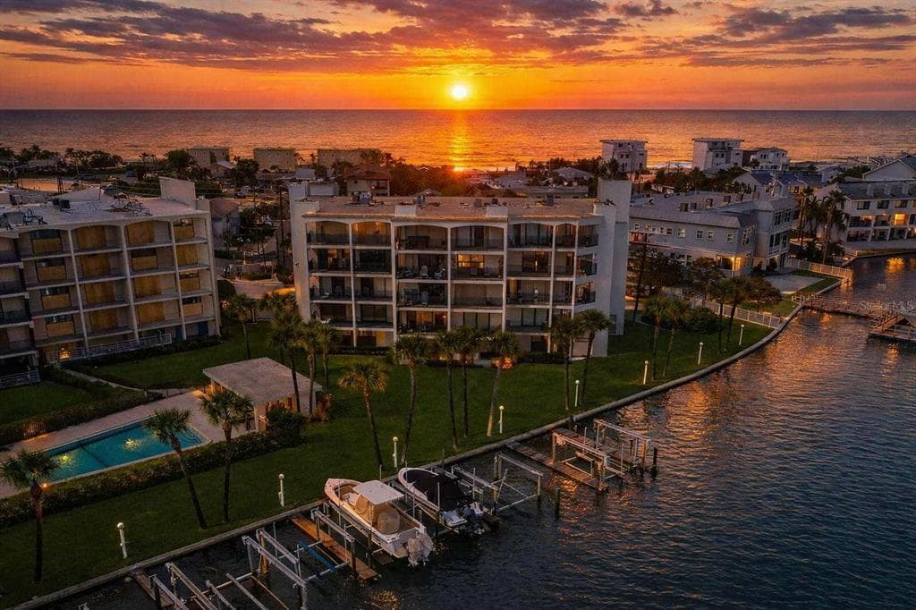 9825 HARRELL AVENUE # 404, TREASURE ISLAND, FL 33706 — zdjęcie 2