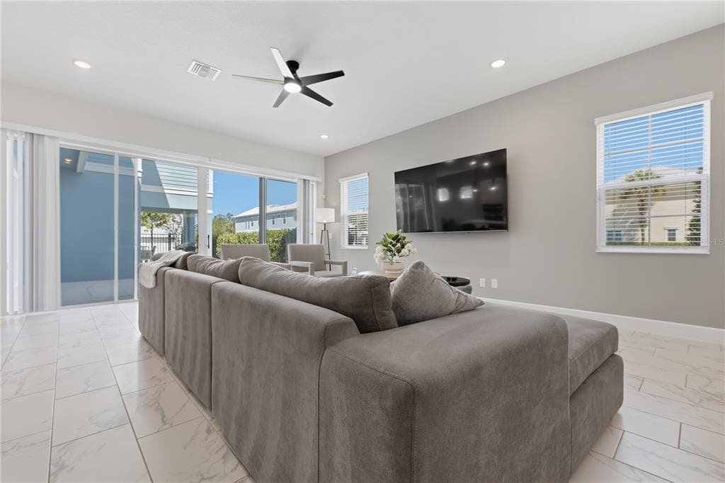 1428 REUNION BOULEVARD, REUNION, FL 34747 — zdjęcie 4