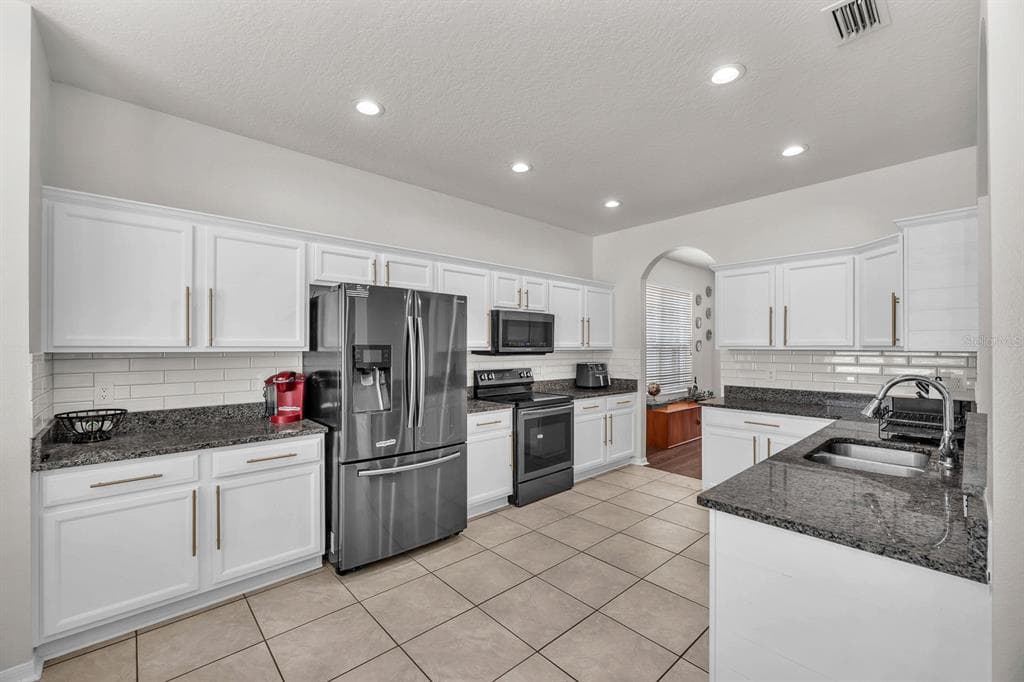 9625 BATON ROUGE LANE, LAND O LAKES, FL 34638 — zdjęcie 2
