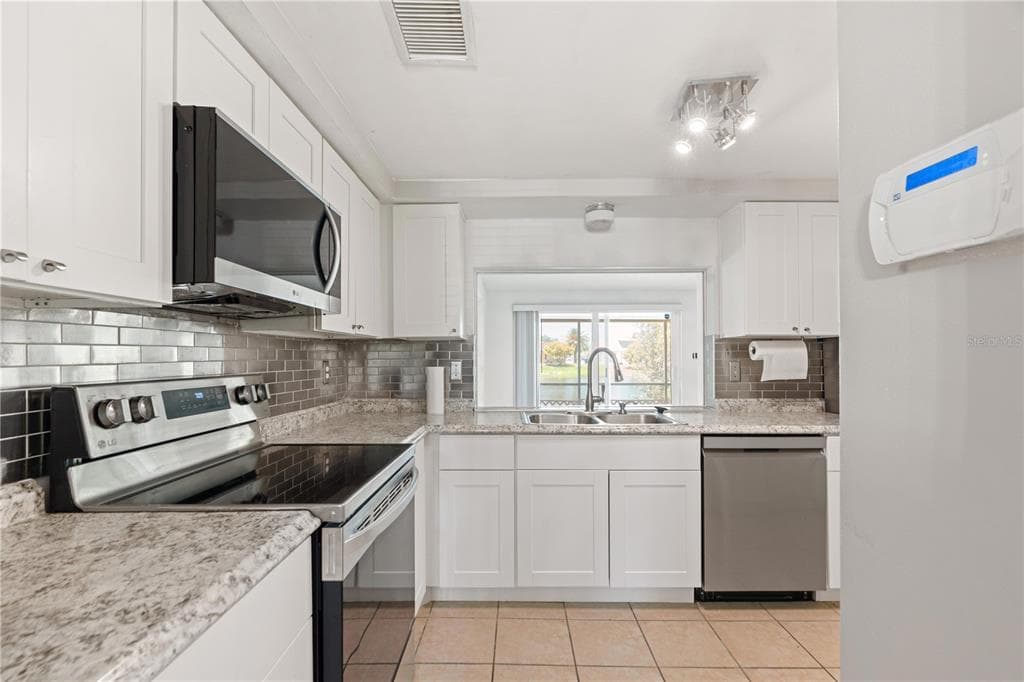 3531 LANDALE DRIVE, HOLIDAY, FL 34691 — zdjęcie 5