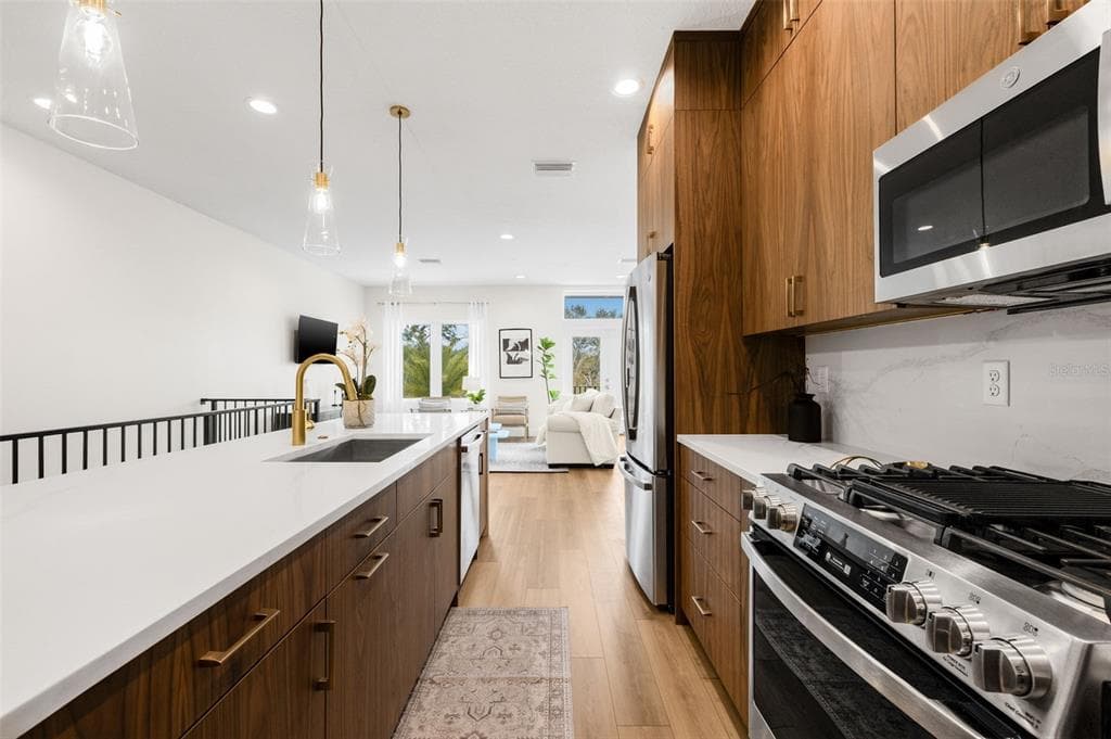 8627 5TH STREET N, ST PETERSBURG, FL 33702 — zdjęcie 5