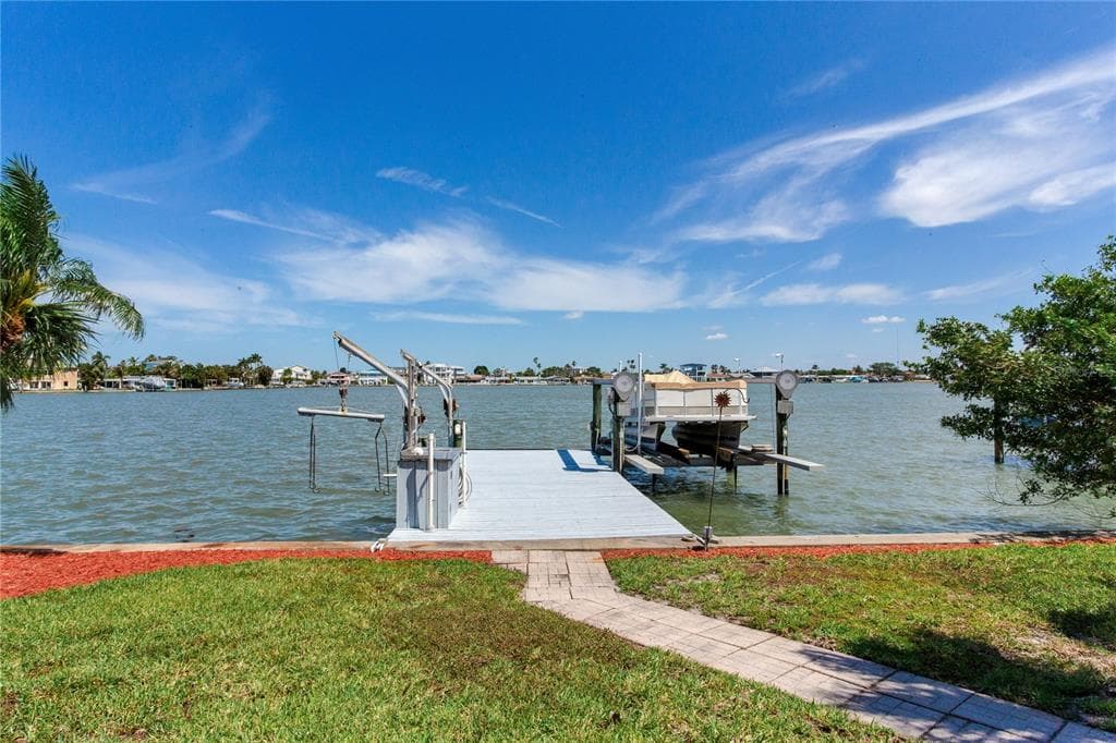 324 173RD AVENUE E, NORTH REDINGTON BEACH, FL 33708 — zdjęcie 3
