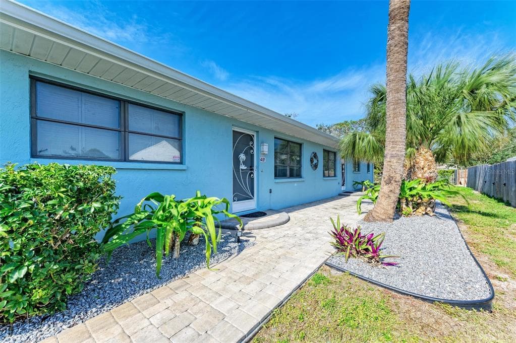 401 SHORE ROAD, NOKOMIS, FL 34275