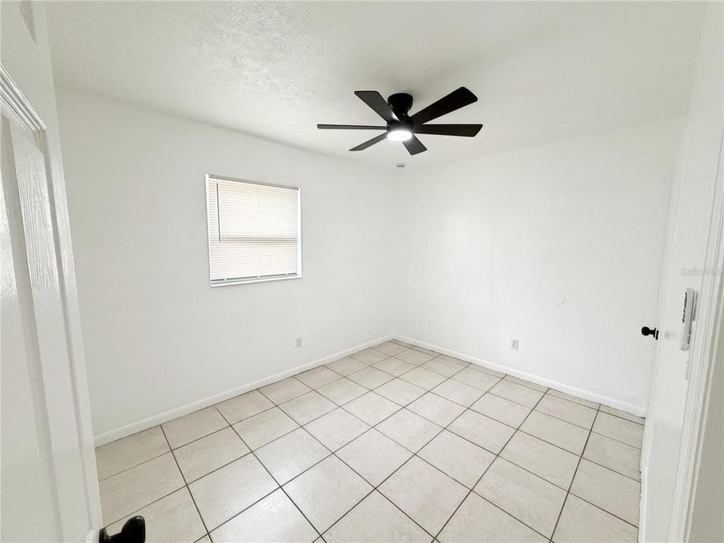 3916 E GENESEE STREET, TAMPA, FL 33610 — zdjęcie 5